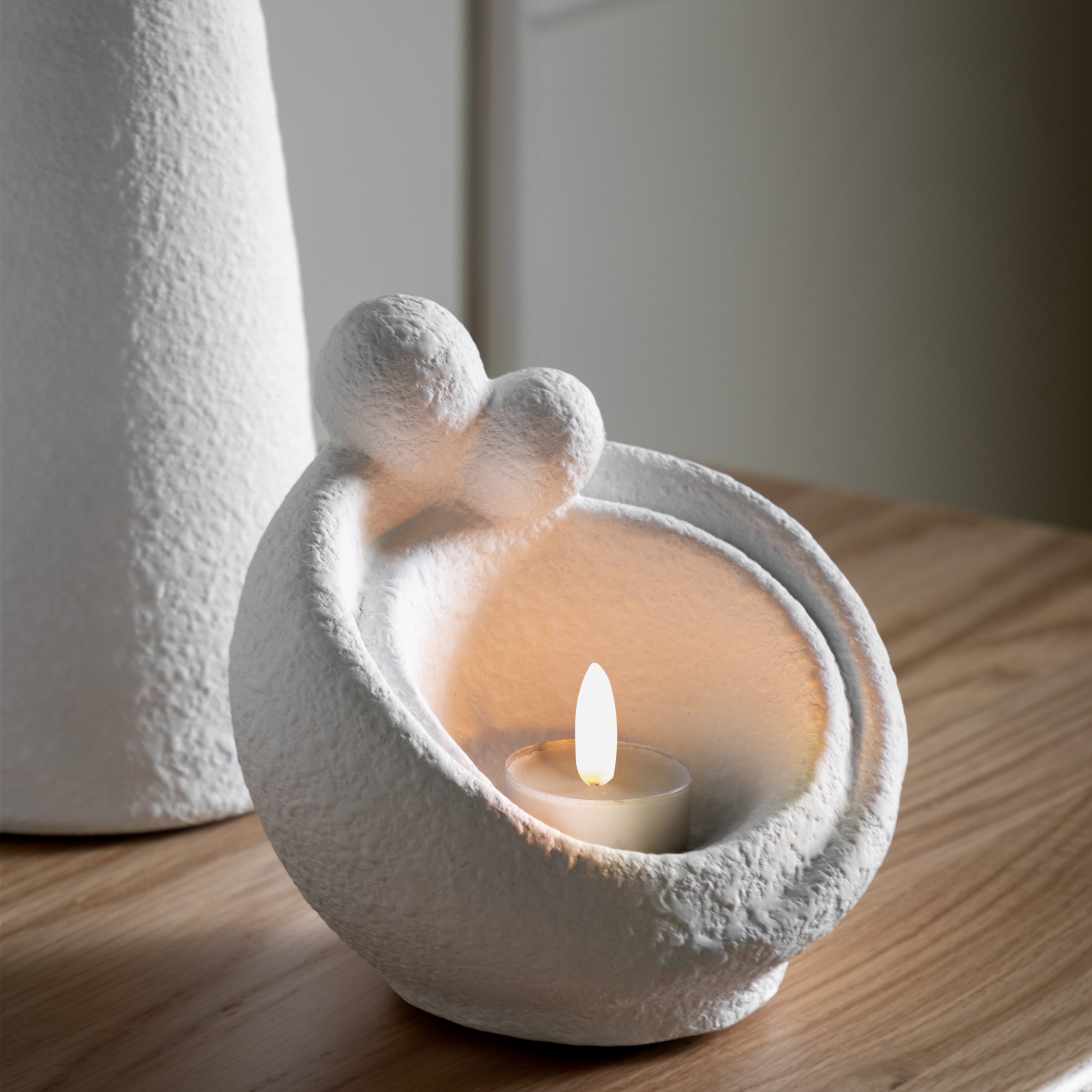 Gallery Direct Cuddle Candleholder Small White