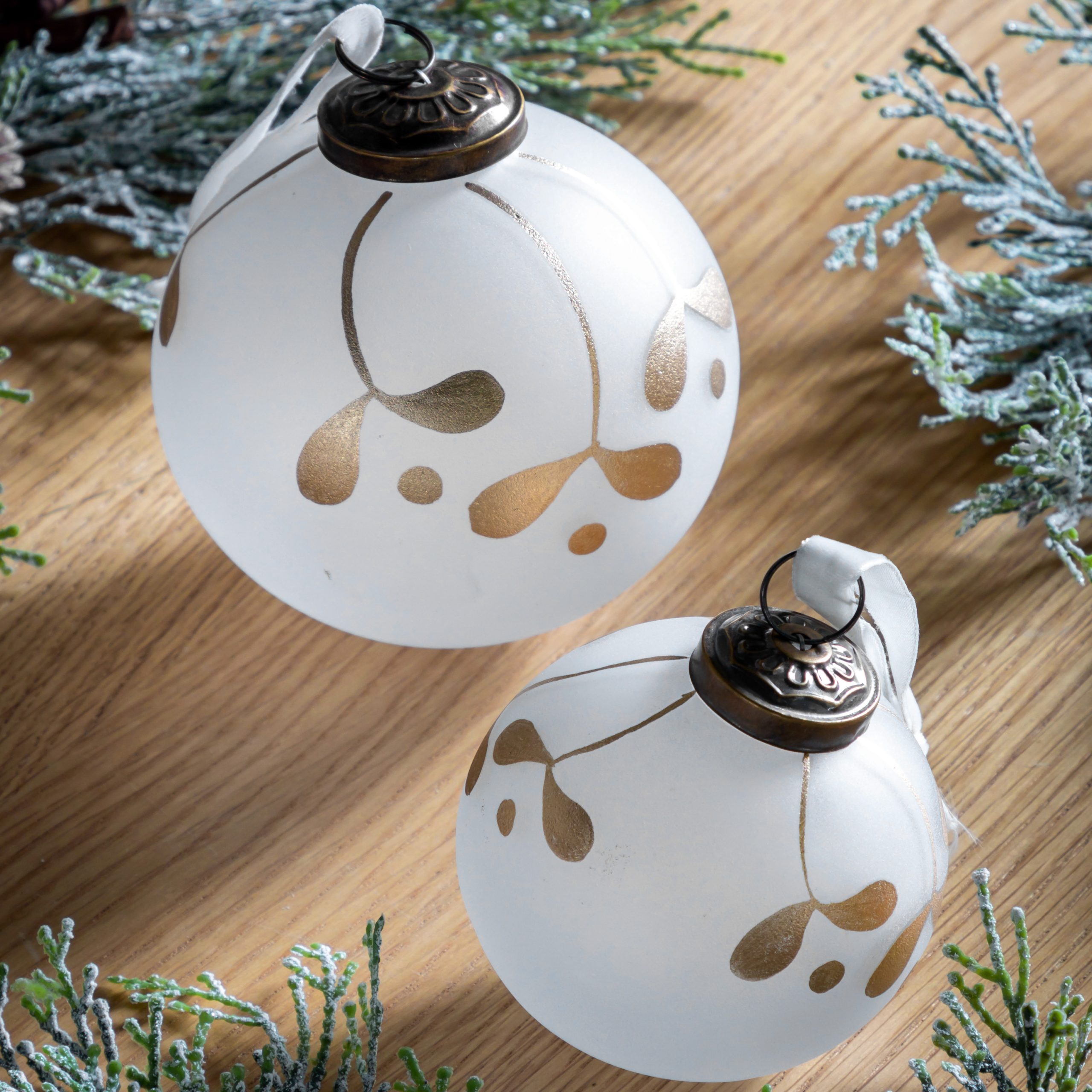 Gallery Direct Mistel Baubles White Gold (Set of 6)