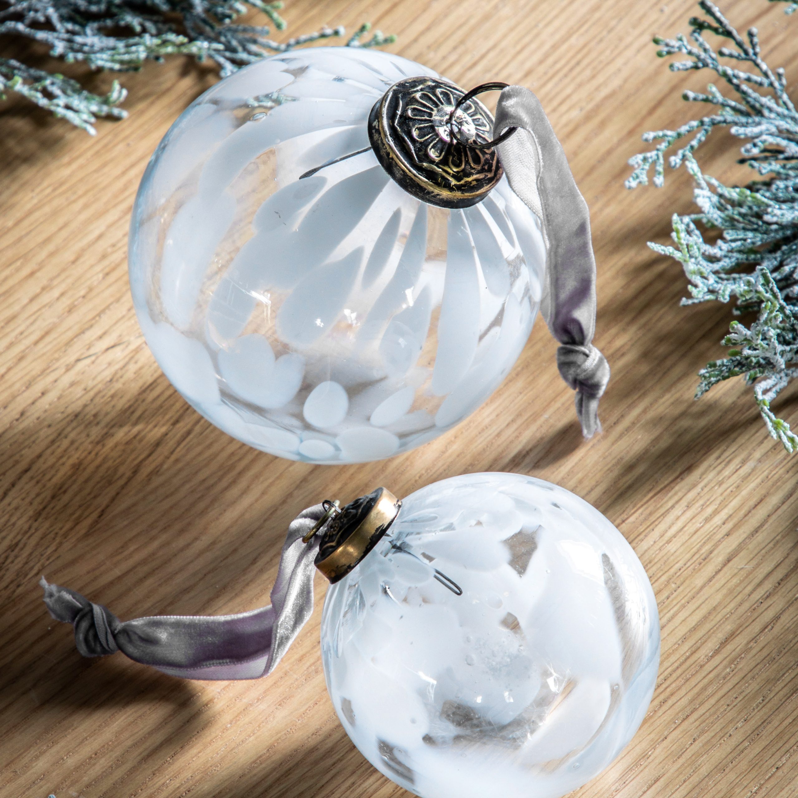 Gallery Direct Lola Bauble White (Set of 6)