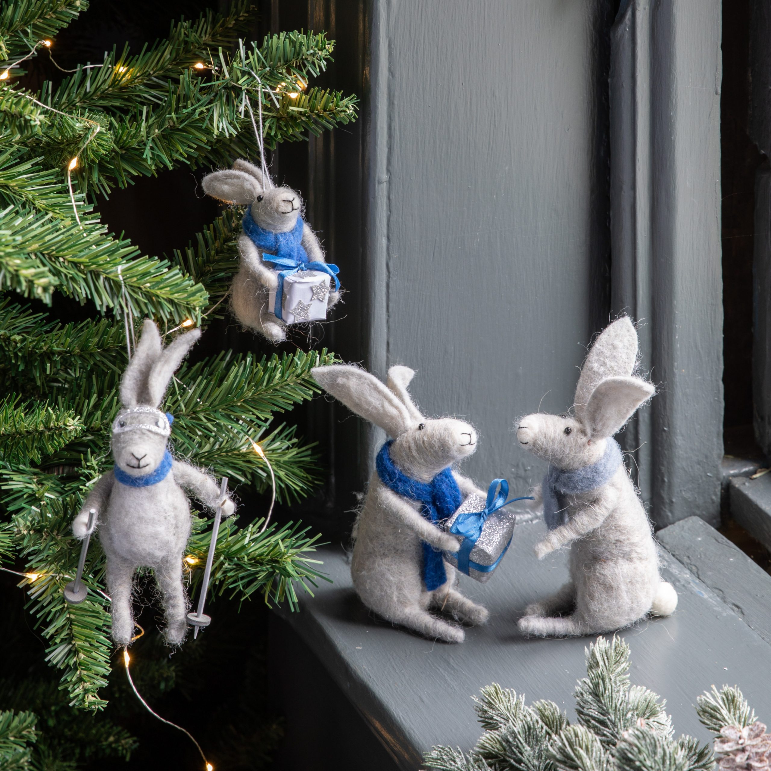 Gallery Direct Gifting Hares Grey (Set of 2)