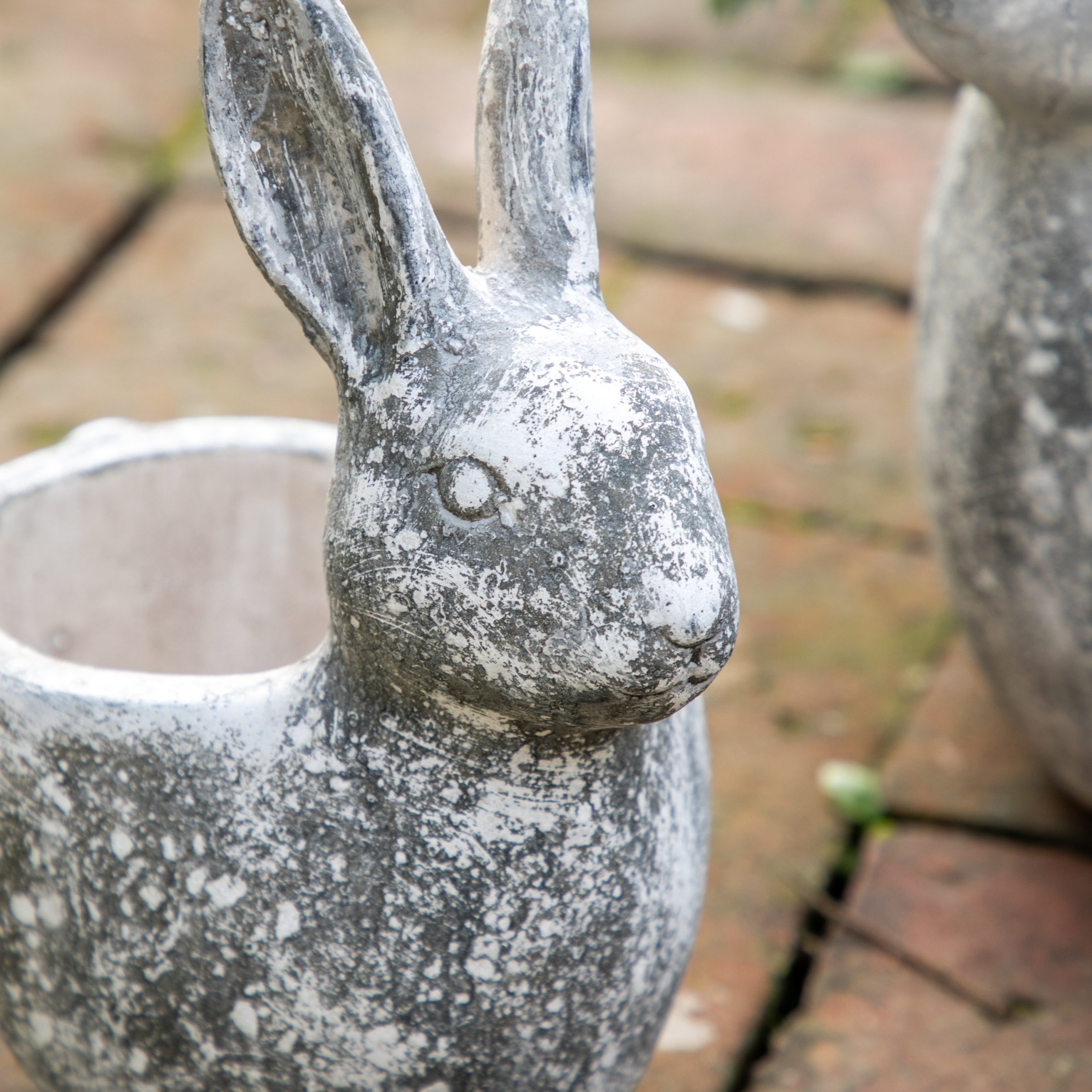 Gallery Direct Bunny Pot Small Distressed White