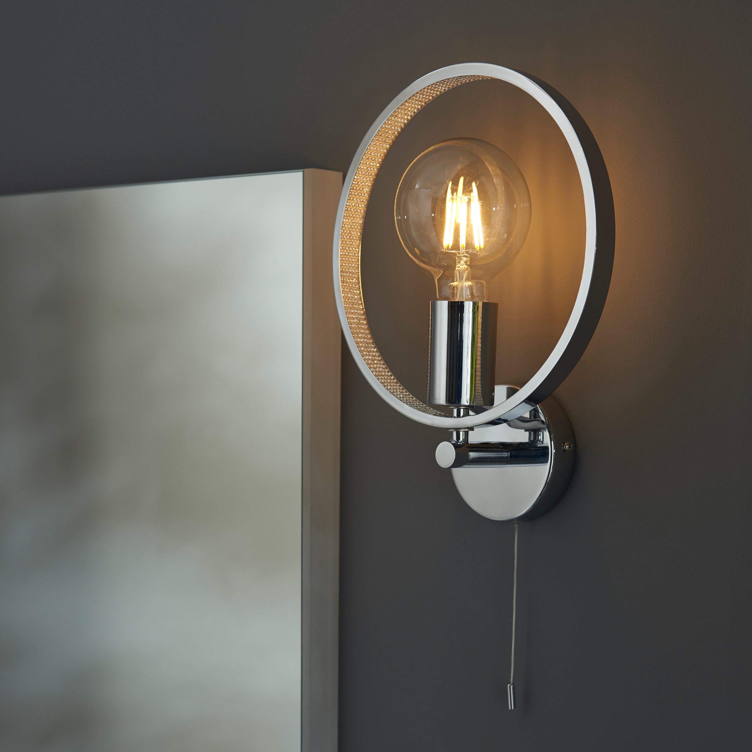 Gallery Direct Merola Bathroom 1 Wall Light Chrome