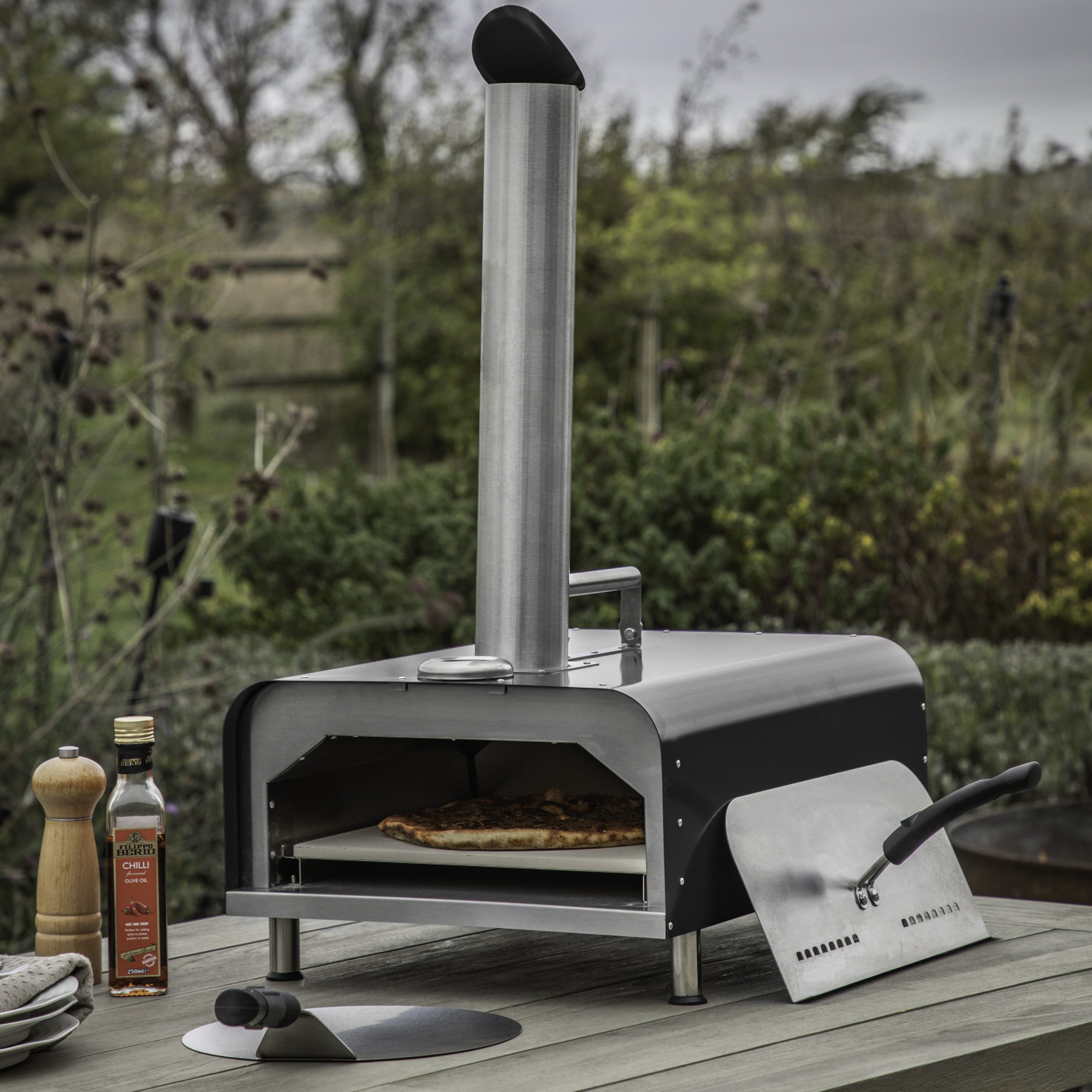 Gallery Outdoor Sassari Pellet Pizza Oven Black