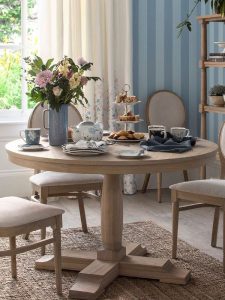 Laura Ashley Wellington Round Dining Table | Shackletons