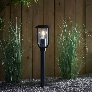 Gallery Direct Quinn Outdoor 1 Floor Light | Shackletons