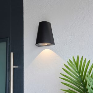 Gallery Direct Helm Outdoor 1 Wall Light | Shackletons