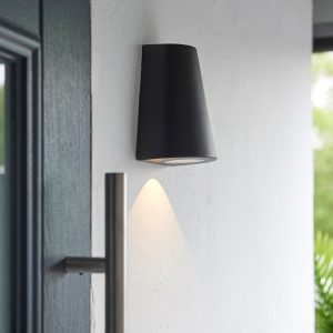 Gallery Direct Helm Outdoor 1 Wall Light | Shackletons