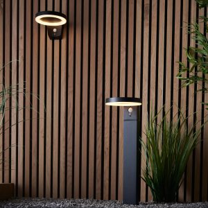 Gallery Direct Ebro Outdoor 1 Wall Light | Shackletons