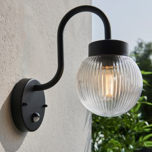 Gallery Direct Eldon 1 Wall Light Black | Shackletons