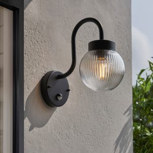 Gallery Direct Eldon 1 Wall Light Black | Shackletons