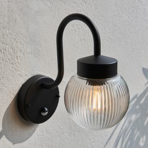 Gallery Direct Eldon 1 Wall Light Black | Shackletons